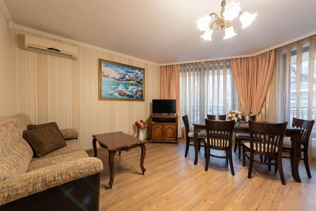 Vazov Residence , Two Bedroom Top Centre Apartment Varna Exteriér fotografie